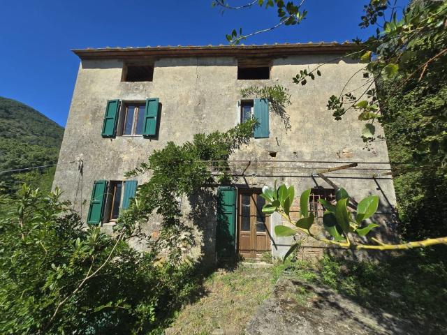 Rustico in vendita a San Donato, Calci