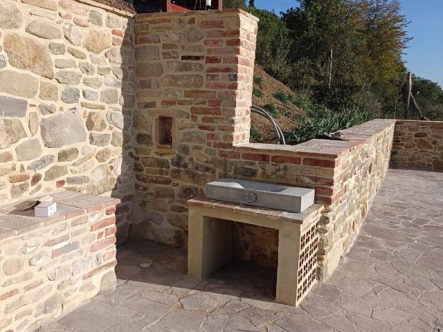 Rustico in vendita a Monte Santa Maria Tiberina, Umbria