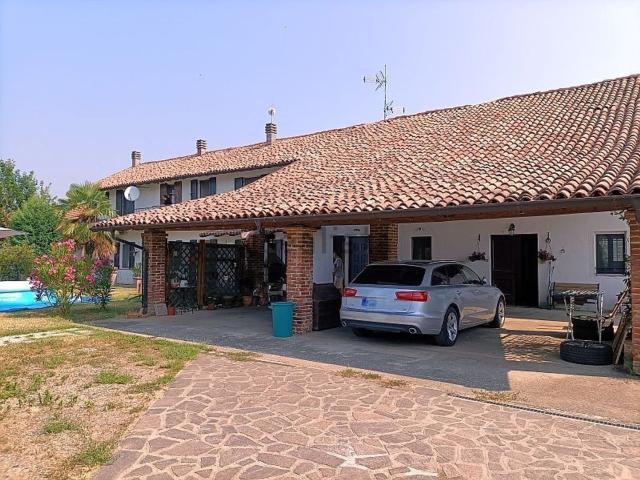 Rustico in vendita a Mortara, Lombardia
