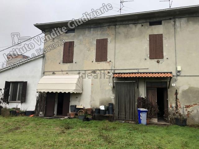 Rustico in vendita a Polesine Zibello, Zibello