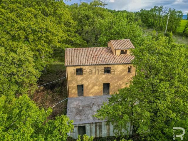 Rustico in vendita a Unione di Comuni Montani Colline del Fiora, Sorano
