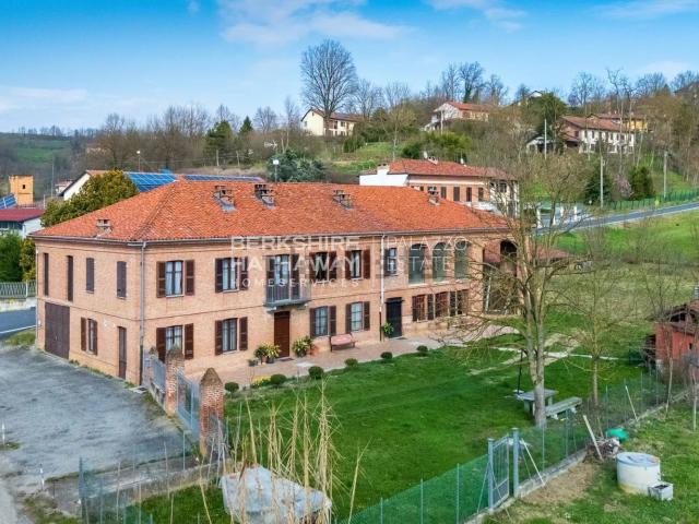 Rustico in vendita a Roatto, Asti