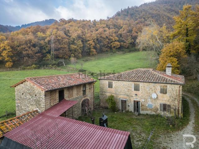 Rustico in vendita a Scarperia e San Piero, Scarperia