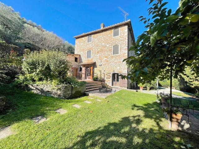 Rustico in vendita a Pozzuolo, Bagni Di Lucca Ponte