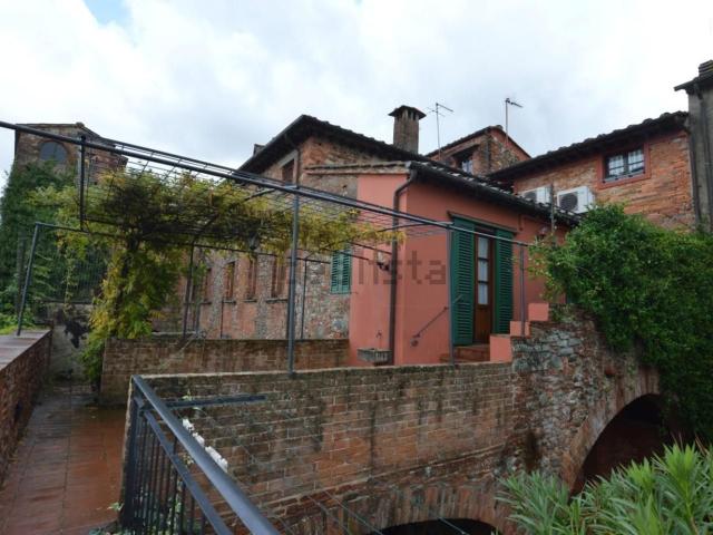 Rustico in vendita a San Salvatore, Montecarlo