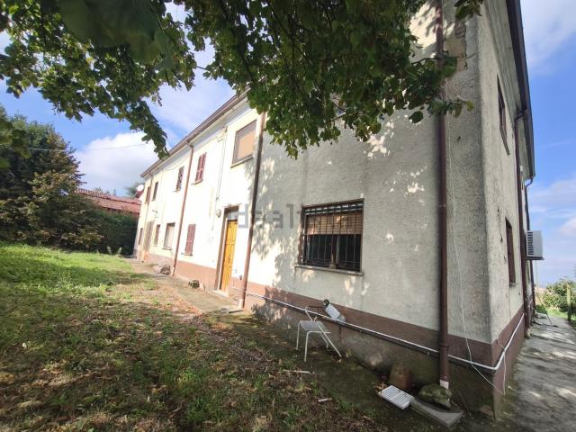 Rustico in vendita a Carpaneto Piacentino, Reggio Emilia