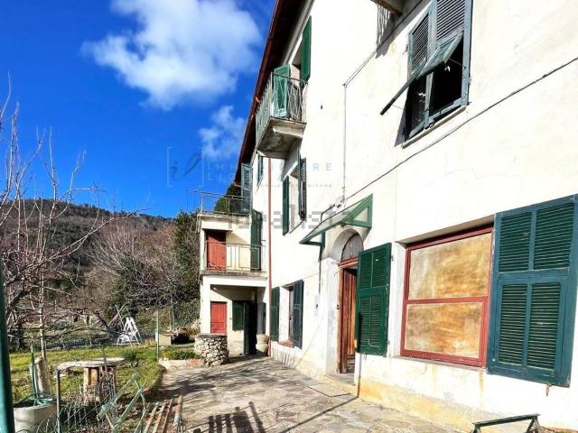 Rustico in vendita a Pieve Di Teco, Liguria