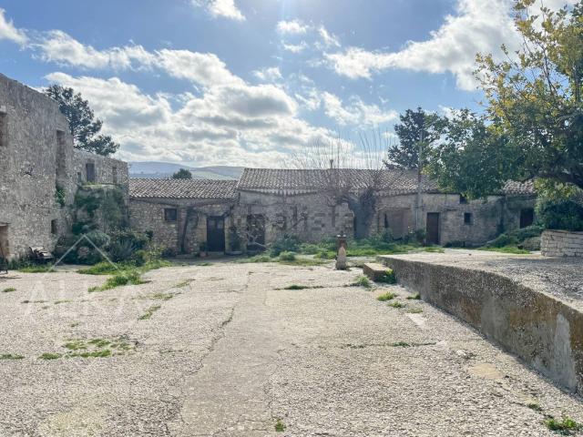 Rustico in vendita a Castello di Baida, Castellammare Del Golfo