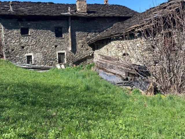 Rustico in vendita a Gressan, Aosta