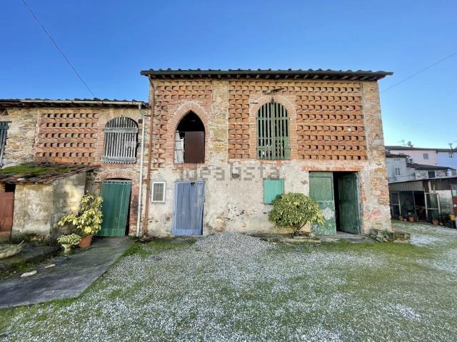 Rustico in vendita a Capannori, Toscana