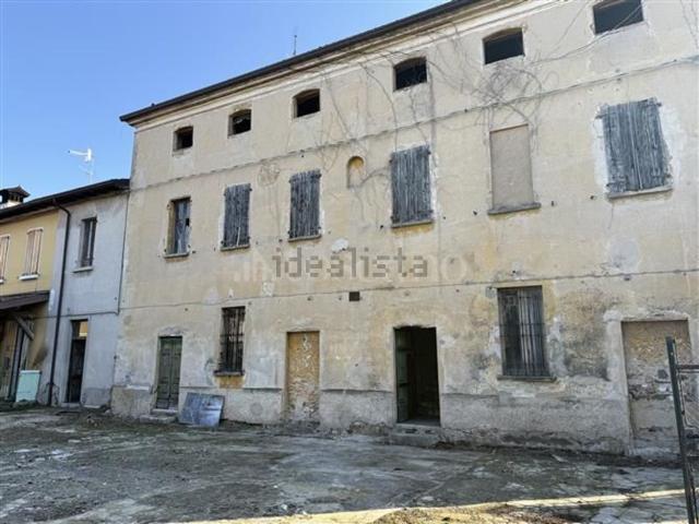 Rustico in vendita a Lonato, Lombardia