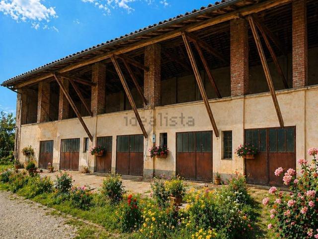 Rustico in vendita a Gessate, Lombardia