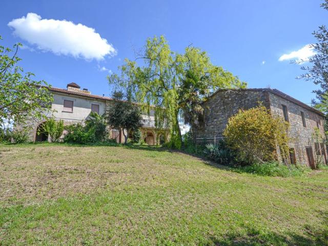 Rustico in vendita a Montegabbione, Terni