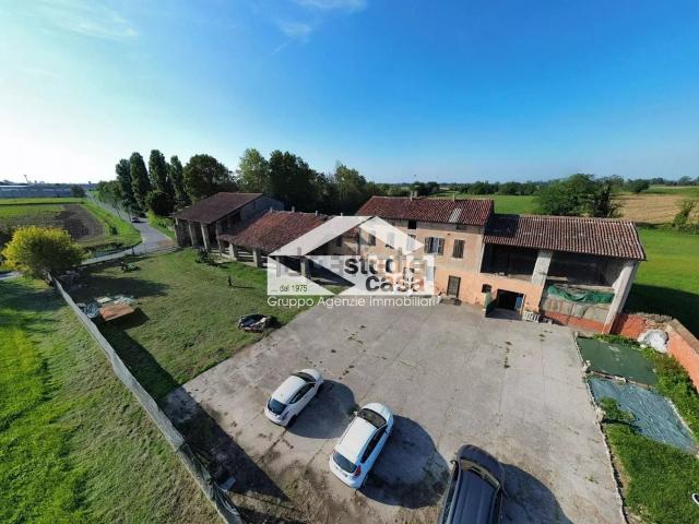 Rustico in vendita a Trigolo, Lombardia