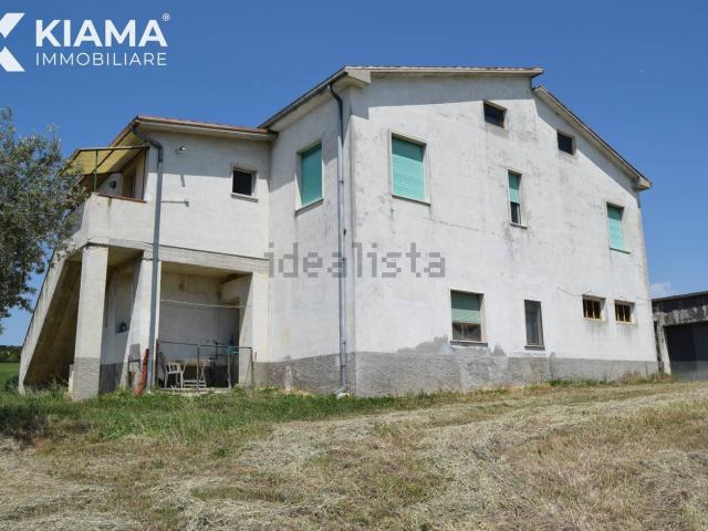 Rustico in vendita a Bellante, Abruzzo