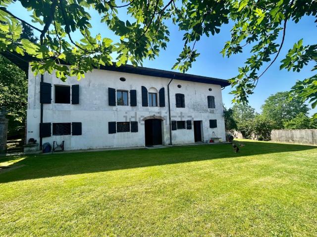 Rustico in vendita a Faedis, Friuli-Venezia Giulia