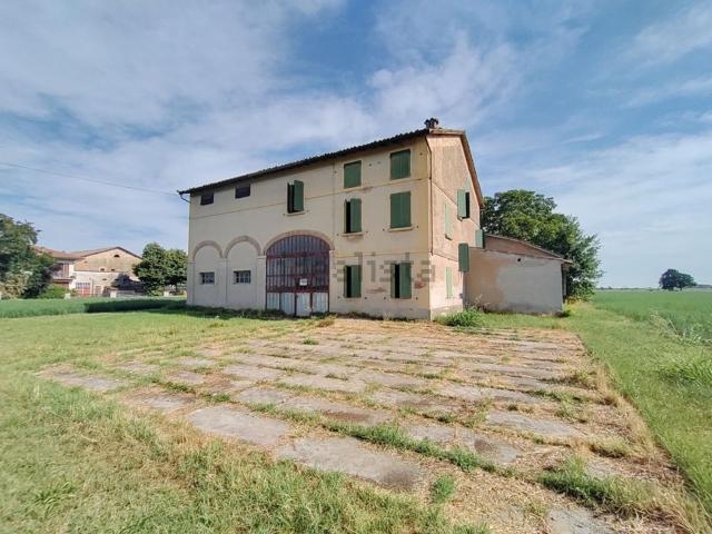 Rustico in vendita a Terra di Mezzo, Re