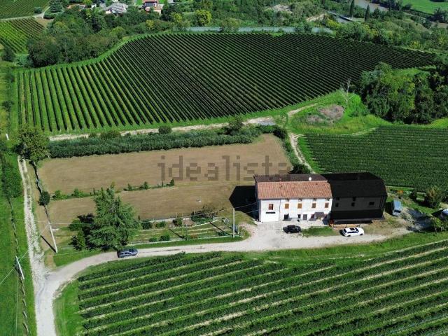 Rustico in vendita a Bussolengo, Veneto