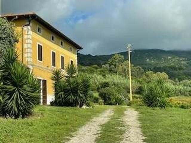 Rustico in vendita a La Ginestra, Rio