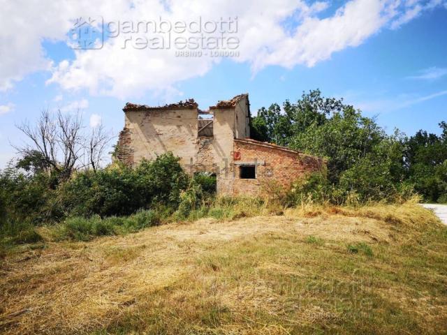 Rustico in vendita a Terre Roveresche, Marche