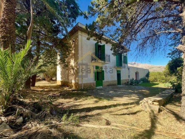 Rustico in vendita a Case Buffa, Castellammare del Golfo