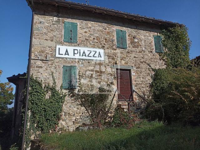 Rustico in vendita a Val d’Enza, Re