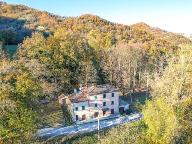 Rustico in vendita a Marche, Pesaro E Urbino