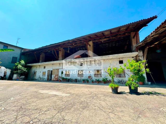 Rustico in vendita a Misano di Gera d'Adda, Bergamo