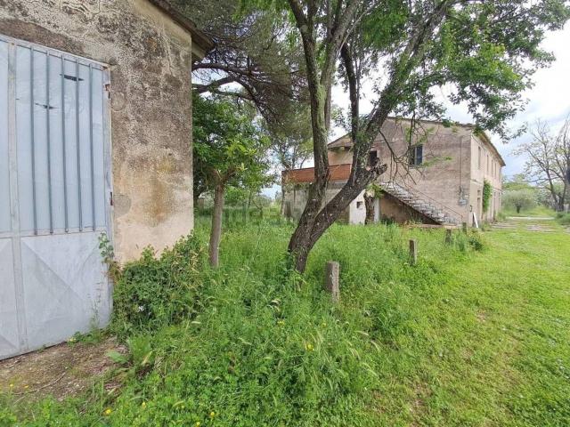 Rustico in vendita a Casciana Terme Lari, Perignano