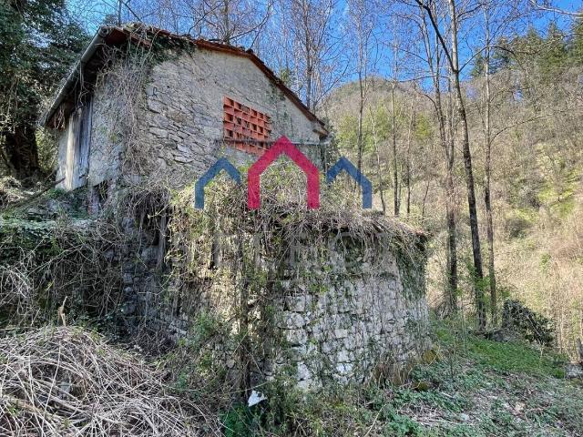 Rustico in vendita a Unione Comuni Garfagnana, Vallico Di Sotto