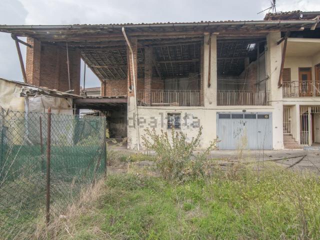 Rustico in vendita a Castel Rozzone, Lombardia