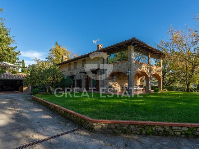 Rustico in vendita a Chiassa Superiore, Arezzo