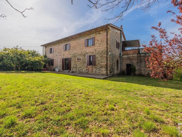 Rustico in vendita a Borgo San Lorenzo, Toscana