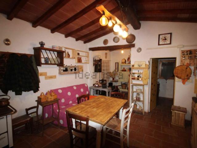 Rustico in vendita a Sassetta, Toscana