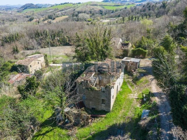 Rustico in vendita a Penna San Giovanni, Macerata