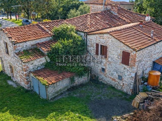 Rustico in vendita a Asciano Scalo, Asciano