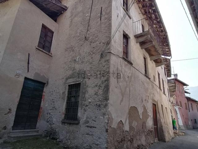 Rustico in vendita a Bonacina, Lecco