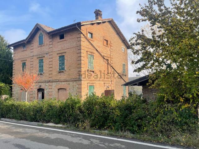 Rustico in vendita a Levizzano Rangone, Castelvetro di Modena