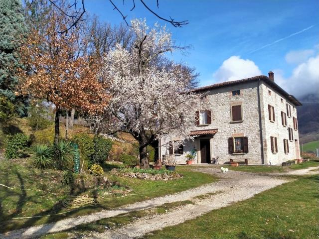 Rustico in vendita a Unione dell'Appennino Bolognese, Vergato