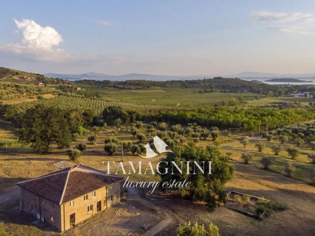 Rustico in vendita a Passignano Sul Trasimeno, Umbria