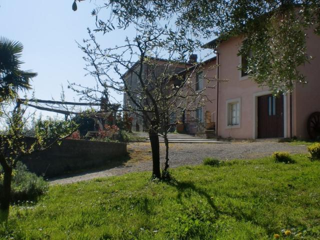 Rustico in vendita a Fibbialla, Camaiore