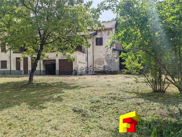 Rustico in vendita a Maggio, Cremeno