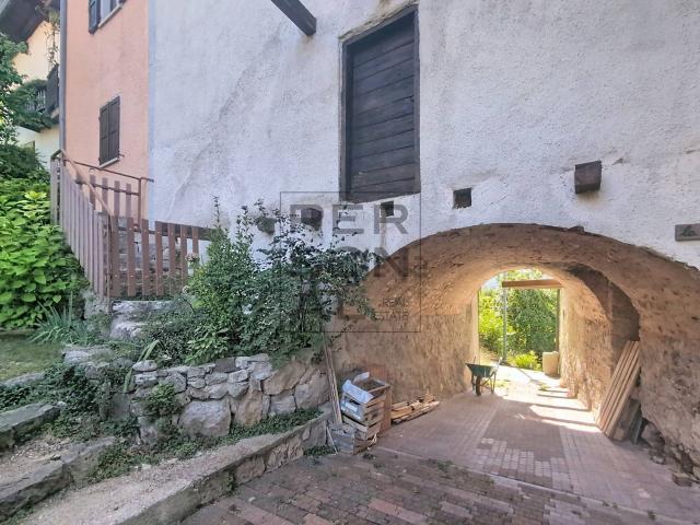 Rustico in vendita a Piazza, Terragnolo