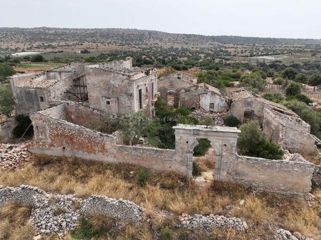 Rustico in vendita a Comiso, Sicilia