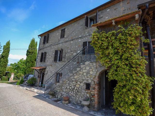 Rustico in vendita a Allerona, Umbria