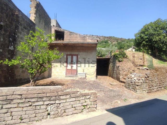Rustico in vendita a Castel Morrone, Campania