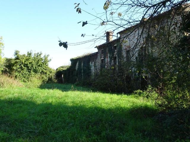 Rustico in vendita a Monteviale, Veneto