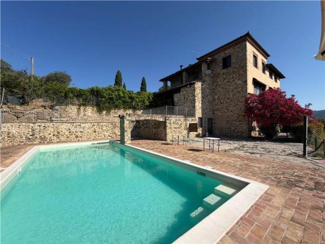 Rustico in vendita a Collazzone, Umbria