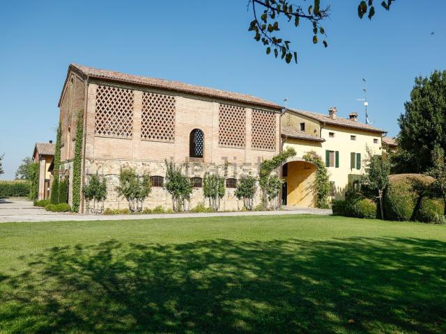 Rustico in vendita a Montechiarugolo, Reggio Emilia