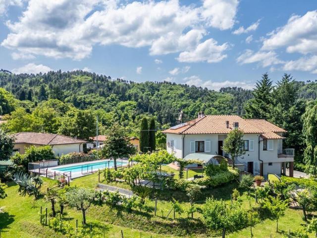 Rustico in vendita a Uzzano E Castello, Toscana